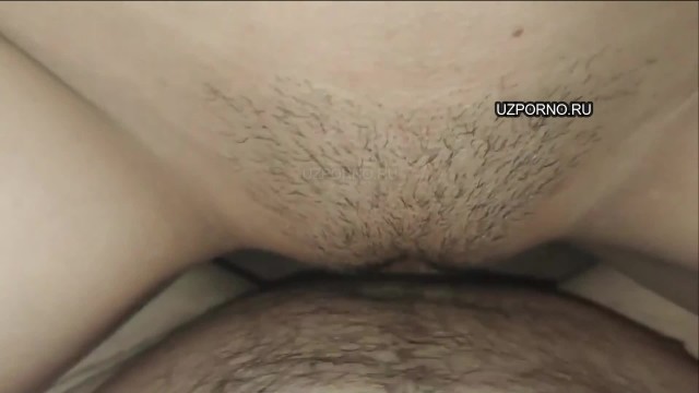 В видео крупным планом узбек трахает волосатую киску